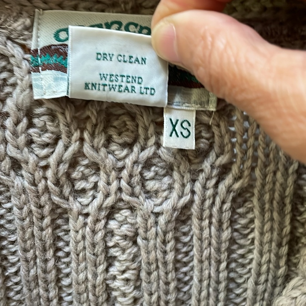 Aran Craft Merino Wool Button Front Scalloped Cardigan Sweater Sz XS - Picture 3 of 7